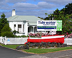 Tidewater Tourist Park and YHA